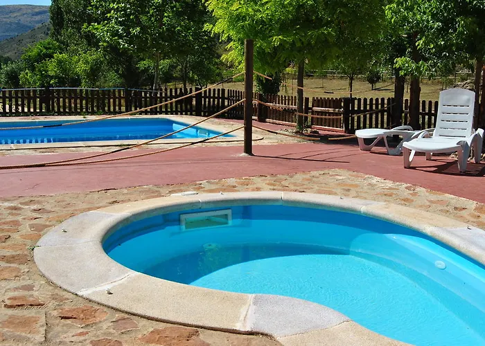 假日公园 哈瓦兰布里小木屋假日公园 卡马雷纳德拉谢拉